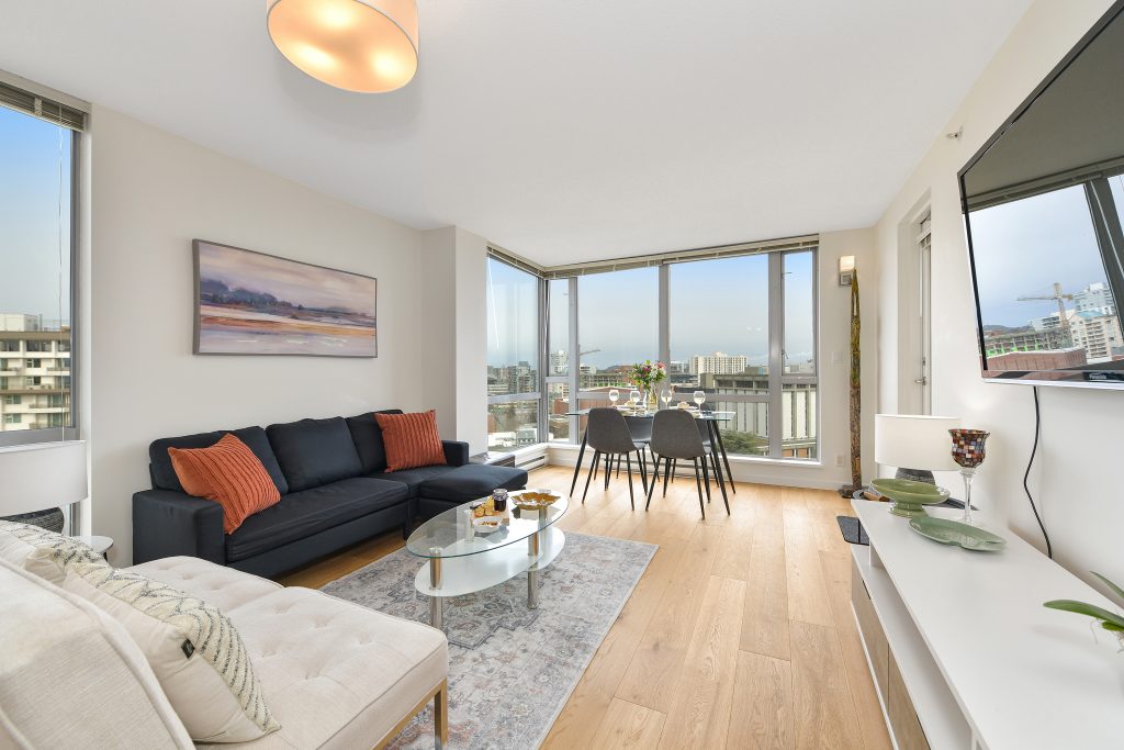 Cathedral View Suite-Living 3