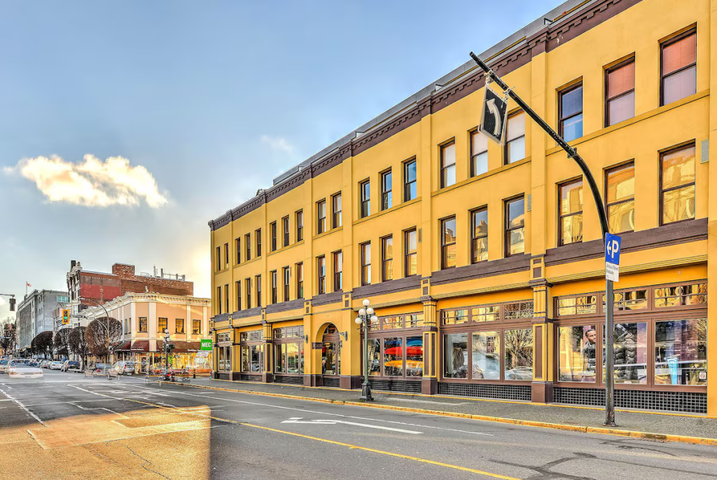 Metropolitan Suite 27