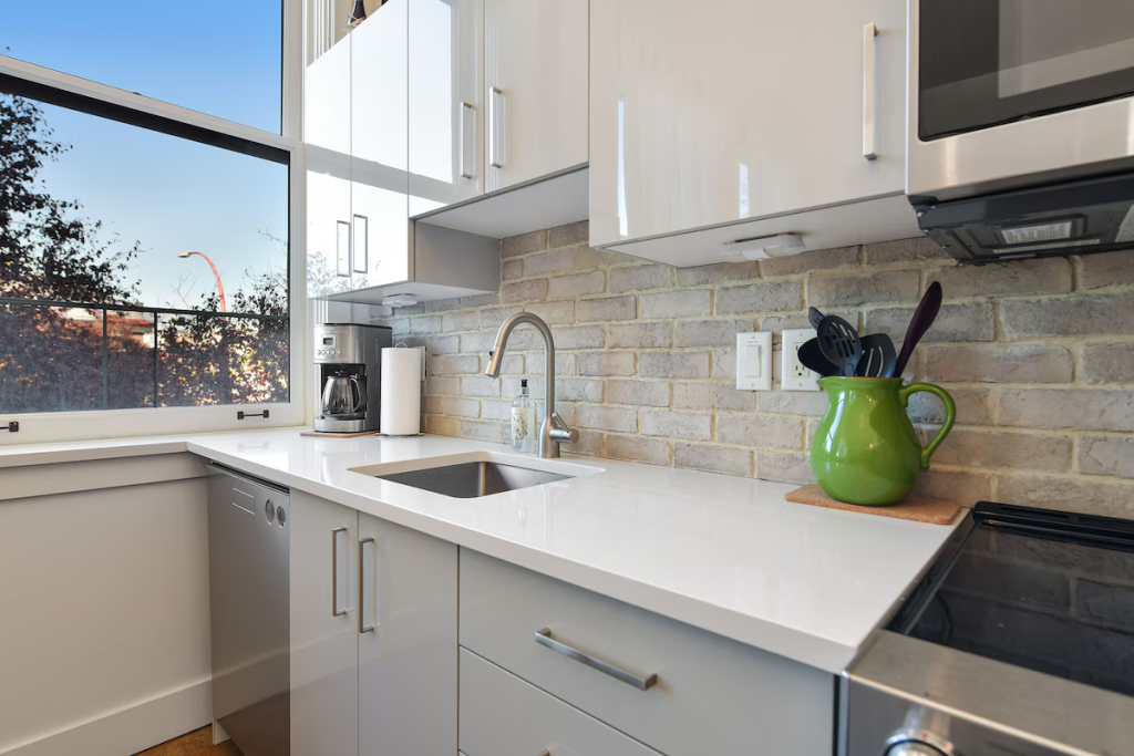 Metropolitan Suite 8