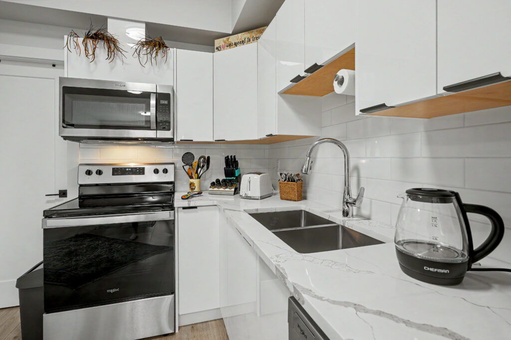 012-1536_marble_place_012