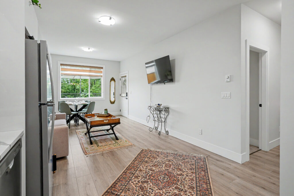 016-1536_marble_place_016