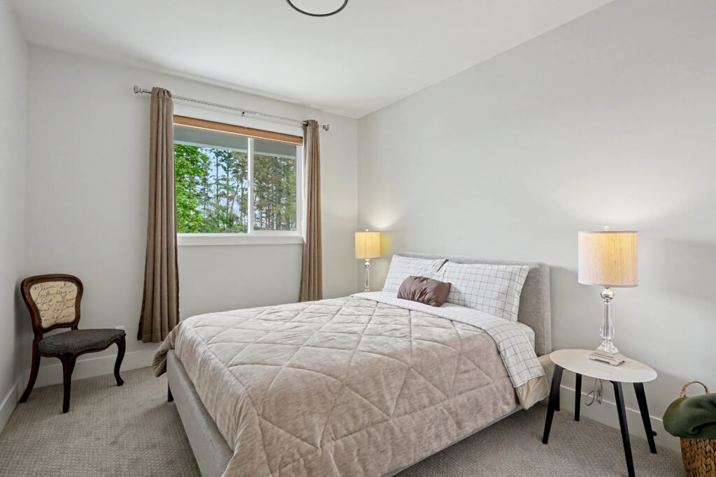 018-1536_marble_place_018