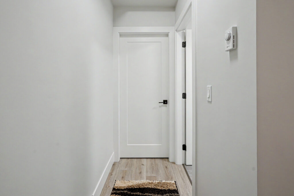 022-1536_marble_place_022